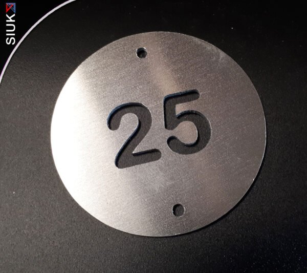 Round aluminium door number